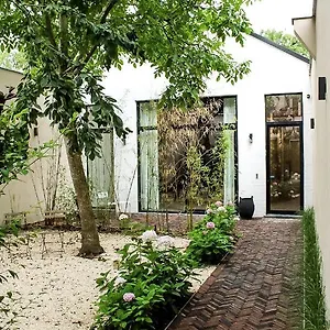 Oscar Hotel